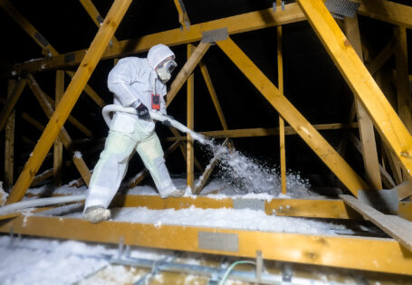 Izolacja granulatem wełny