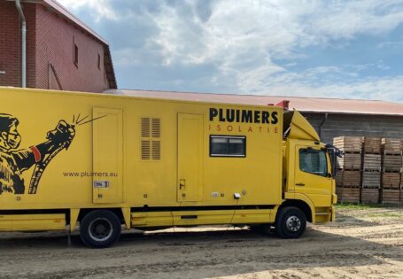 Izolacja przechowalni na owoce i warzywa pianą PUR