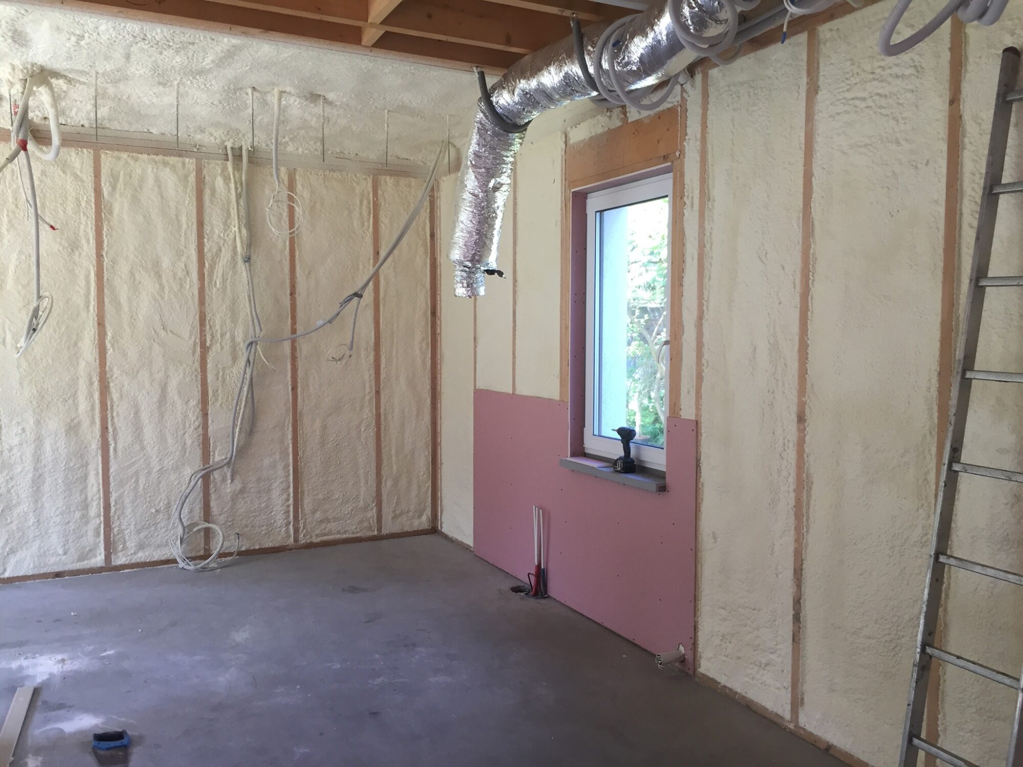 Ocieplenie domu szkieletowego PUR