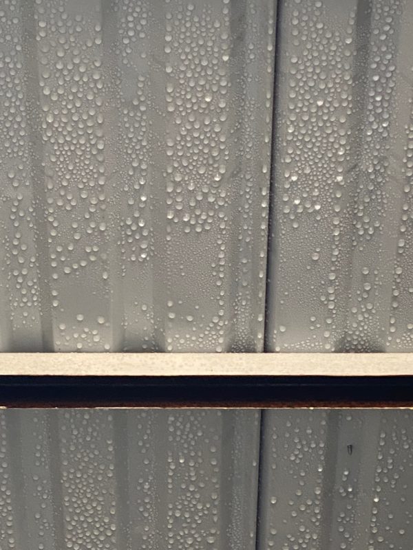 skraplanie-pod-blacha-600x800-1